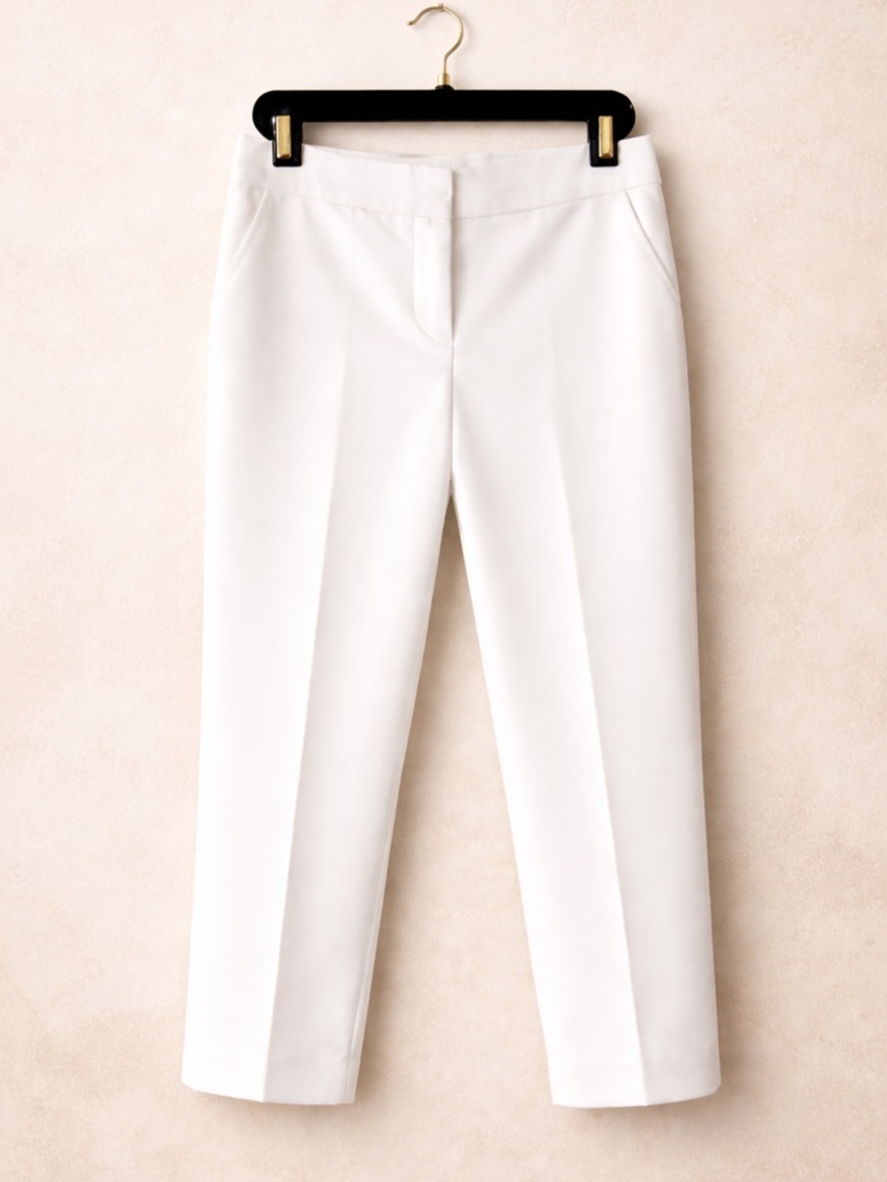 St. John White Cropped Pants Size 6